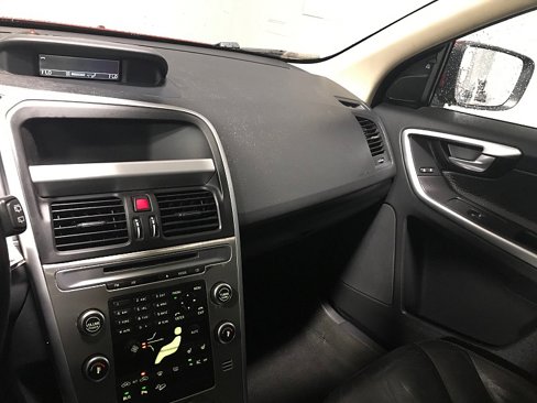 Used 2011 Volvo XC60 T6 image 27
