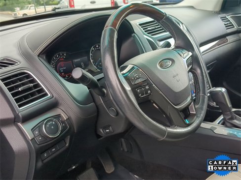 Used 2017 Ford Explorer Platinum image 20