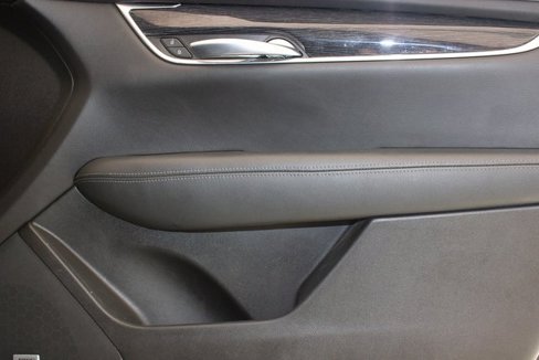 Used 2020 Cadillac XT5 Premium Luxury w/ LPO, Floor Liner Package image 10
