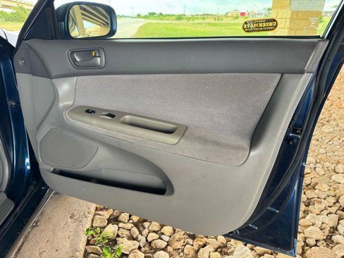 Used 2003 Toyota Camry LE image 23