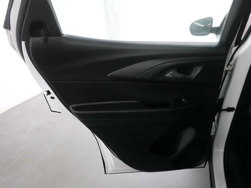 Used 2024 Chevrolet TrailBlazer LS image 23