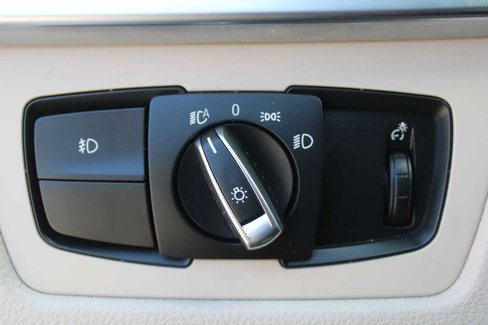 Used 2018 BMW 330i xDrive Sedan w/ Premium Package image 24