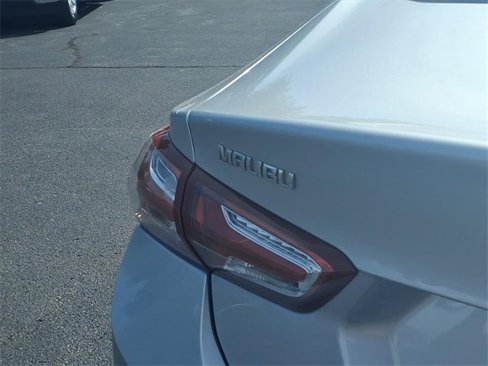 Used 2022 Chevrolet Malibu LT image 25