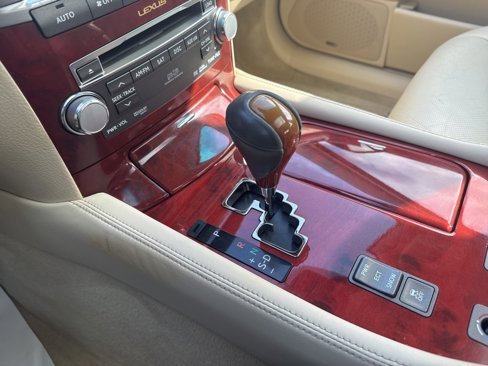 Used 2011 Lexus LS 460 image 14