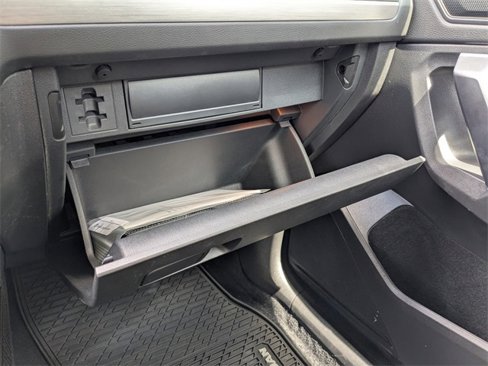Certified 2021 Volkswagen Tiguan SE w/ Panoramic Sunroof Package image 23