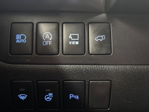 Used 2017 Toyota Highlander Limited image 16