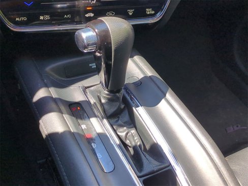Used 2018 Honda HR-V EX-L image 17