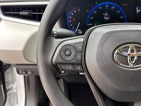 Used 2022 Toyota Corolla LE image 30
