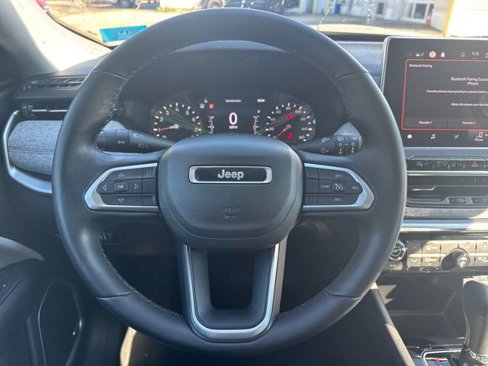 Used 2022 Jeep Compass Latitude w/ Sun and Sound Group image 15