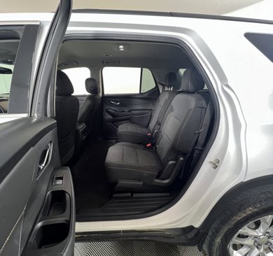 Used 2019 Chevrolet Traverse LT image 8