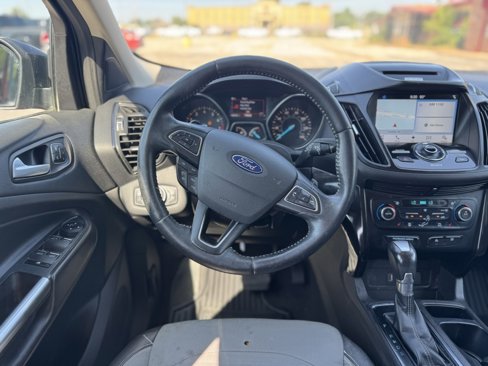 Used 2017 Ford Escape Titanium image 7