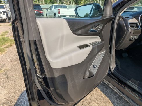 Used 2024 Chevrolet Equinox LT image 12