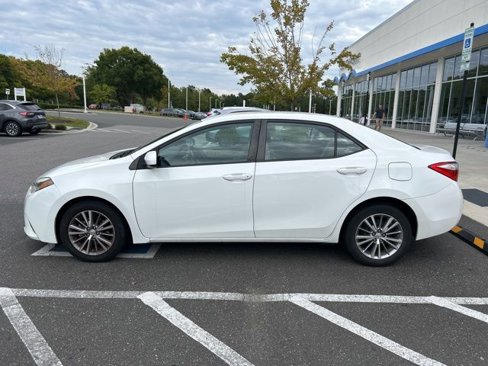 Used 2014 Toyota Corolla LE image 3