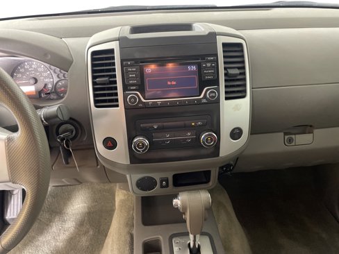 Used 2017 Nissan Frontier SV image 23