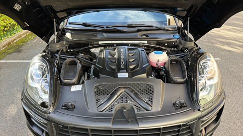 Used 2018 Porsche Macan S image 17