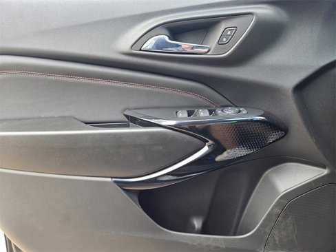 New 2025 Chevrolet Trax RS w/ Driver Confidence Package image 12