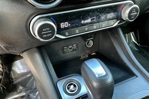 Used 2020 Nissan Sentra SV image 16