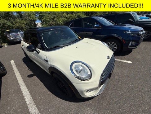 Used 2018 MINI Cooper 4-Door Hardtop image 8