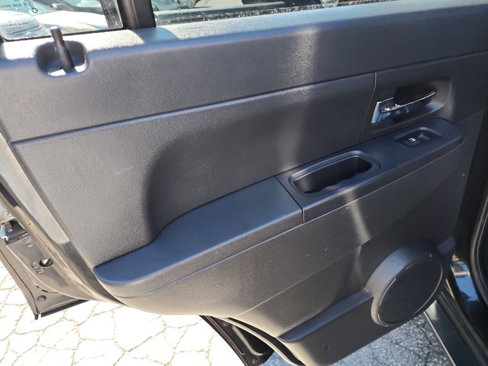 Used 2012 Jeep Liberty Sport image 10