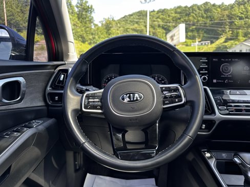 Used 2021 Kia Sorento EX w/ Panoramic Sunroof Package image 9