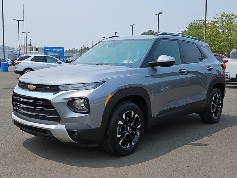 Used 2023 Chevrolet TrailBlazer LT w/ Convenience Package image 3