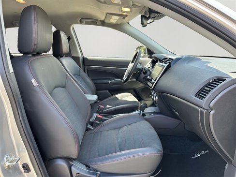 Used 2022 Mitsubishi Outlander Sport SE image 12