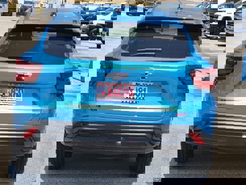 New 2025 Chevrolet Trax RS w/ Sunroof Package image 4