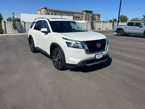 Certified 2023 Nissan Pathfinder SL image 1