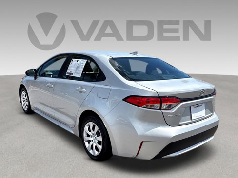 Used 2022 Toyota Corolla LE image 25