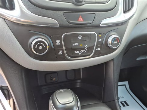 Used 2018 Chevrolet Equinox LS image 18