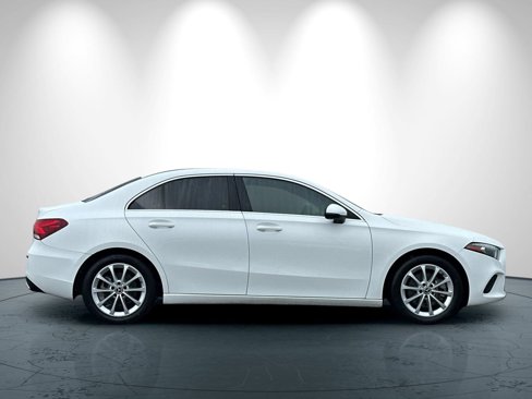 Used 2019 Mercedes-Benz A 220 image 3