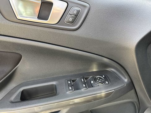 Used 2019 Ford EcoSport SE image 16