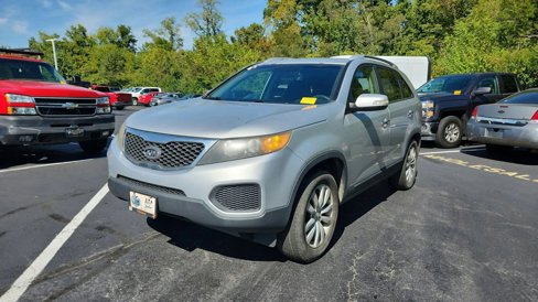 Used 2011 Kia Sorento LX image 4