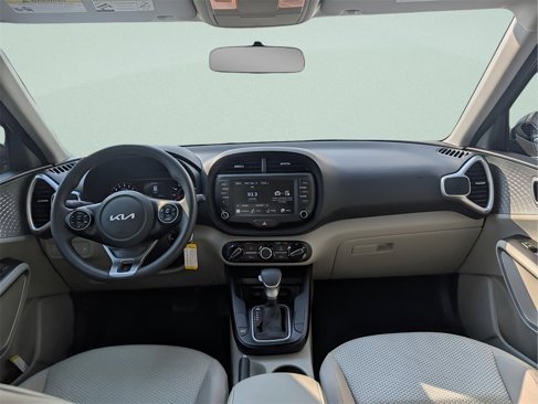 Used 2022 Kia Soul LX image 10