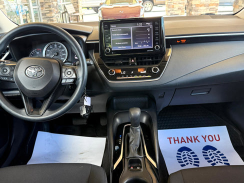 Used 2022 Toyota Corolla LE image 19