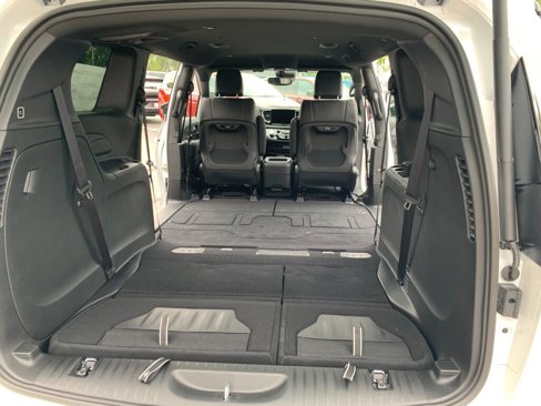 New 2025 Chrysler Pacifica Select image 33