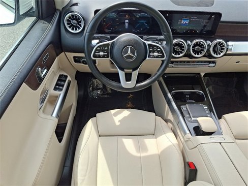 Used 2022 Mercedes-Benz GLB 250 4MATIC image 12