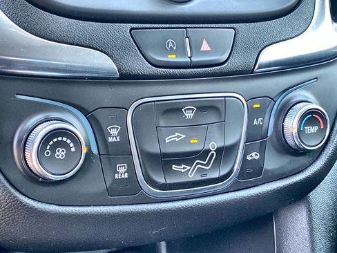 Used 2022 Chevrolet Equinox LT w/ LPO, Cargo Package image 34