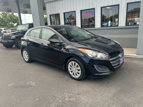 Used 2016 Hyundai Elantra GT image 24