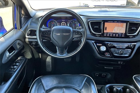 Used 2019 Chrysler Pacifica Limited image 6