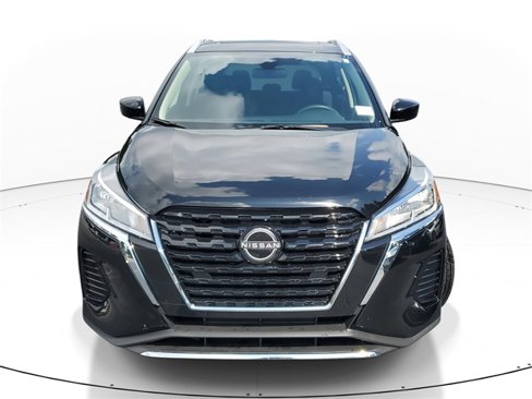 Used 2024 Nissan Kicks SV image 2