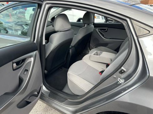 Used 2012 Hyundai Elantra GLS image 12