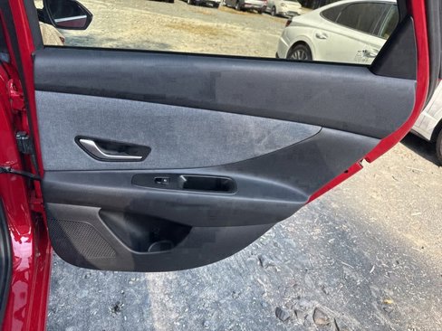 Certified 2023 Hyundai Elantra Limited image 16