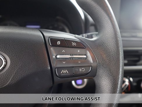 Used 2022 Hyundai Kona SEL image 3