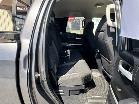 Used 2017 Toyota Tundra SR5 image 34