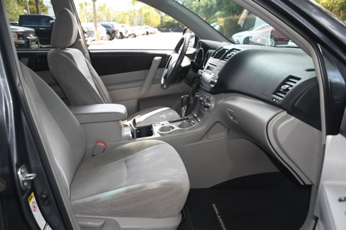 Used 2011 Toyota Highlander SE image 20