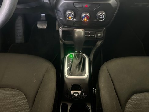 Used 2020 Jeep Renegade Sport w/ Sport Appearance Group image 21
