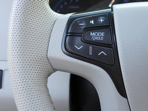 Used 2014 Toyota Sienna XLE image 56