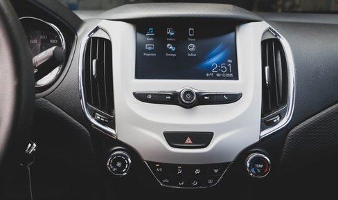 Used 2017 Chevrolet Cruze LS image 4