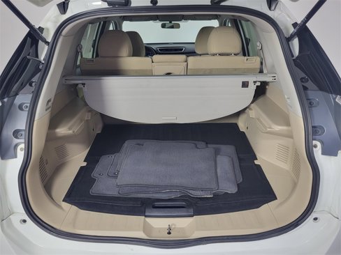 Used 2016 Nissan Rogue SV image 24